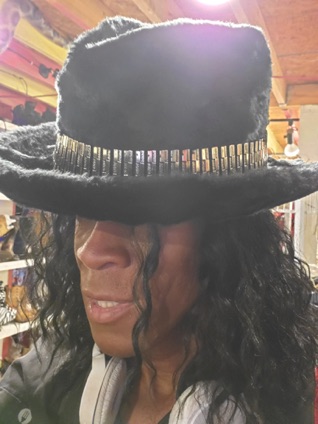 Jobel hat shopping